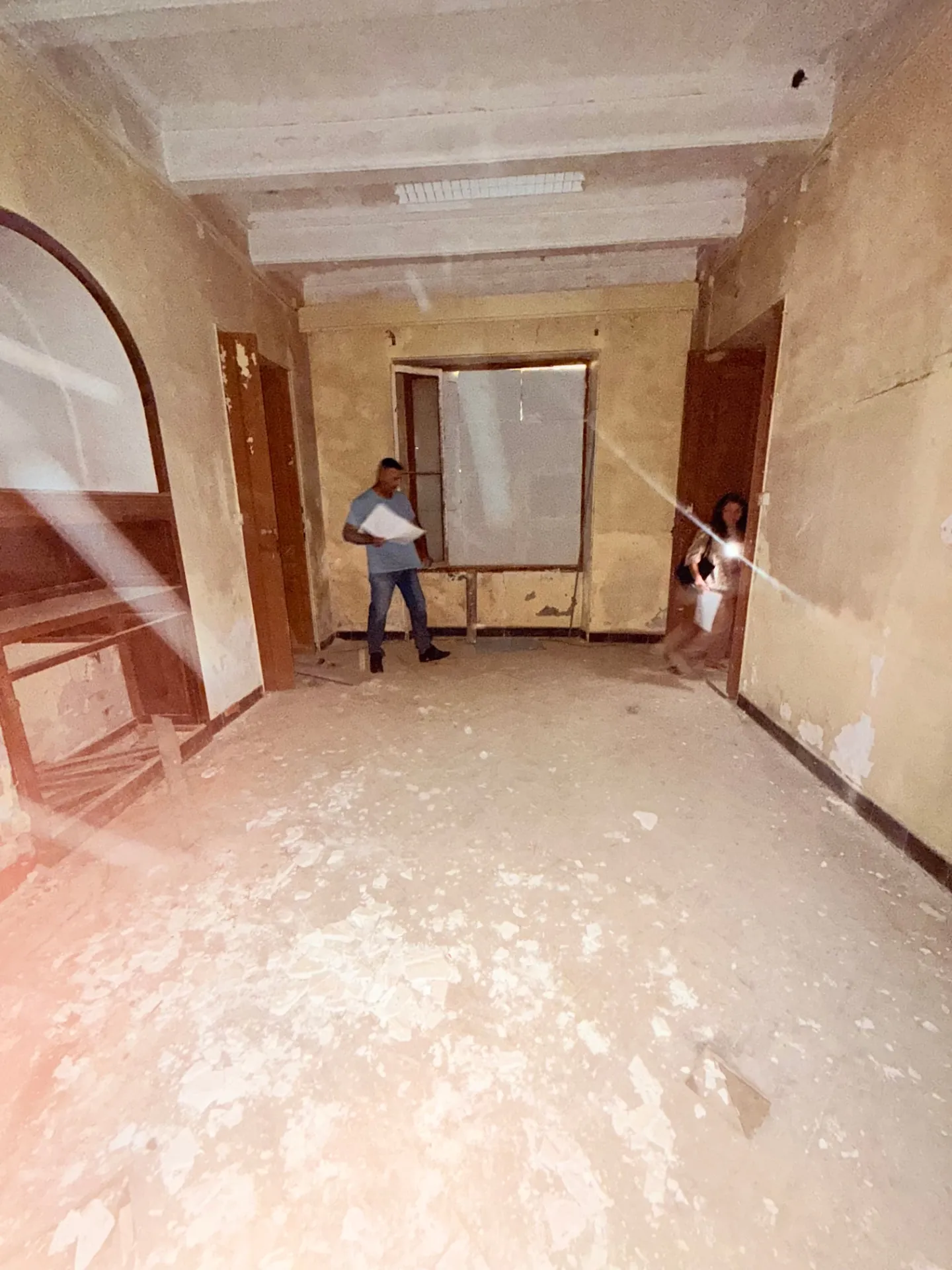 Séjour du lot 0.01 du château Horace Vernet avant restauration