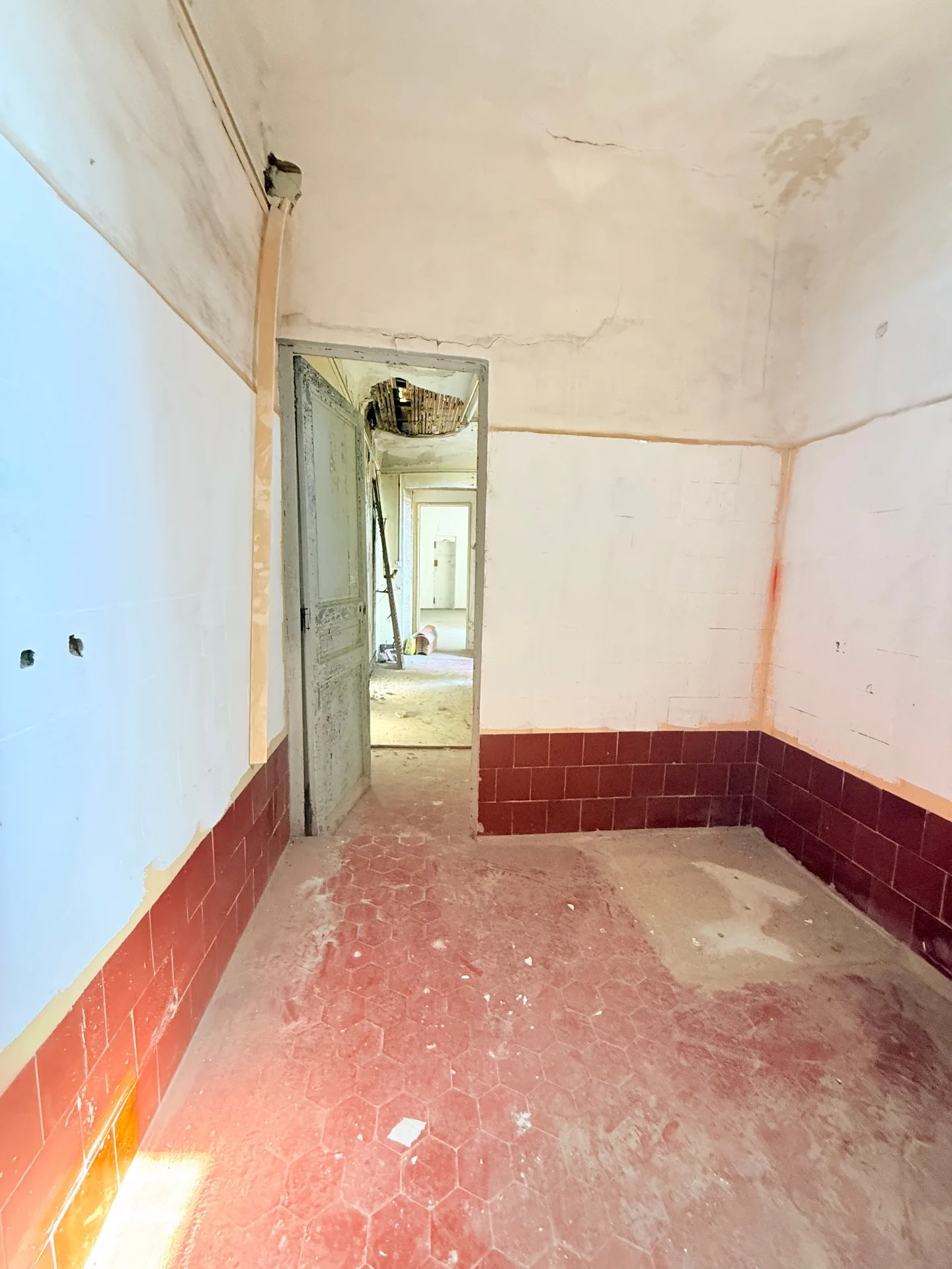 Chambre du lot 1.02 avant restauration — Château Horace Vernet